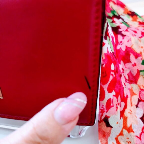 Valentino Garavani Rockstud Smooth Leather Bifold Wallet - Picture 2 of 15